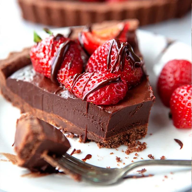 Chocolate Strawberry Tart 8 Portion