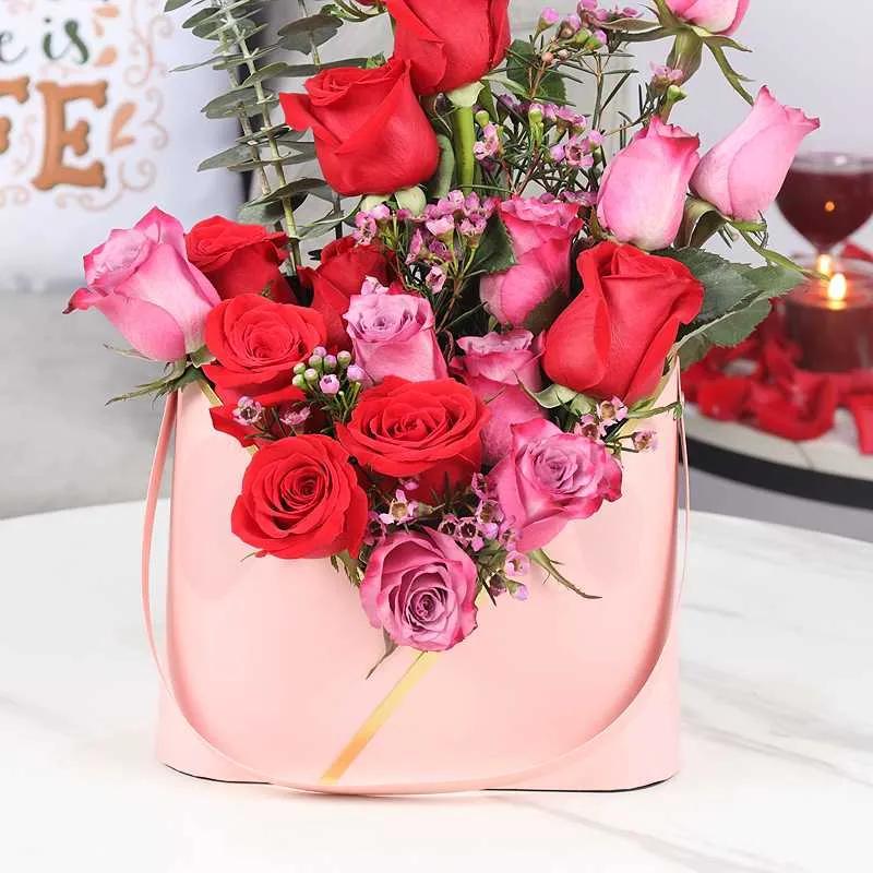 Elegance 19 Roses Box