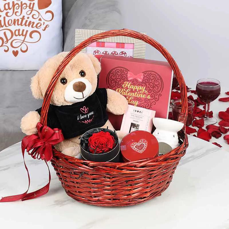 Love Aroma Valentine Gift Basket