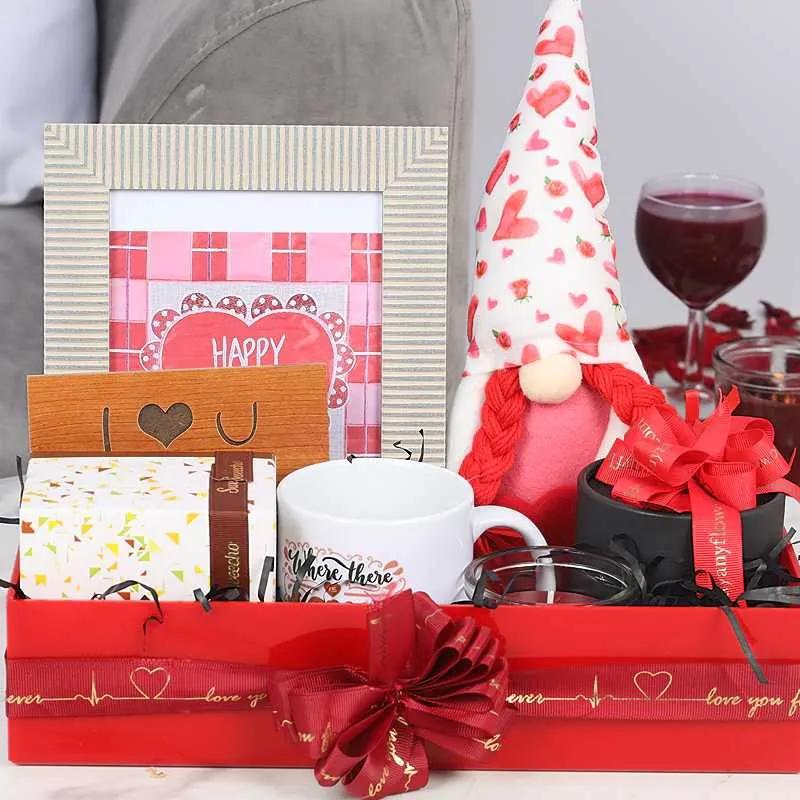 Moments Valentine Gift Hamper