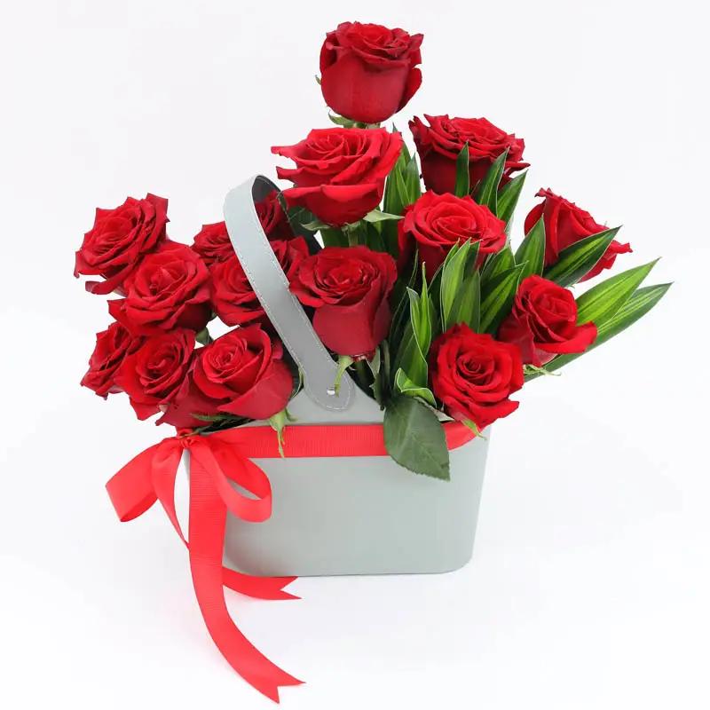 Present 15 Red Roses Box