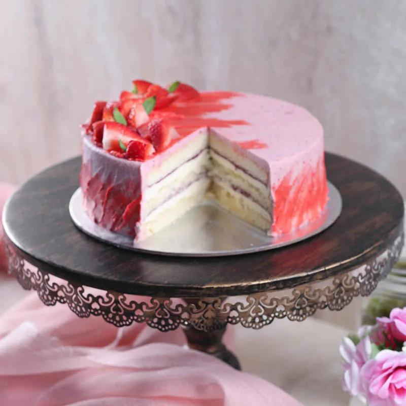 Strawberry Cake 4 Portion