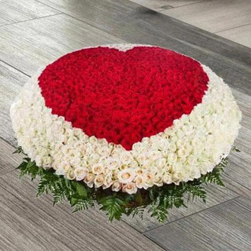 Valentine Grand Heart 601 Roses Basket 